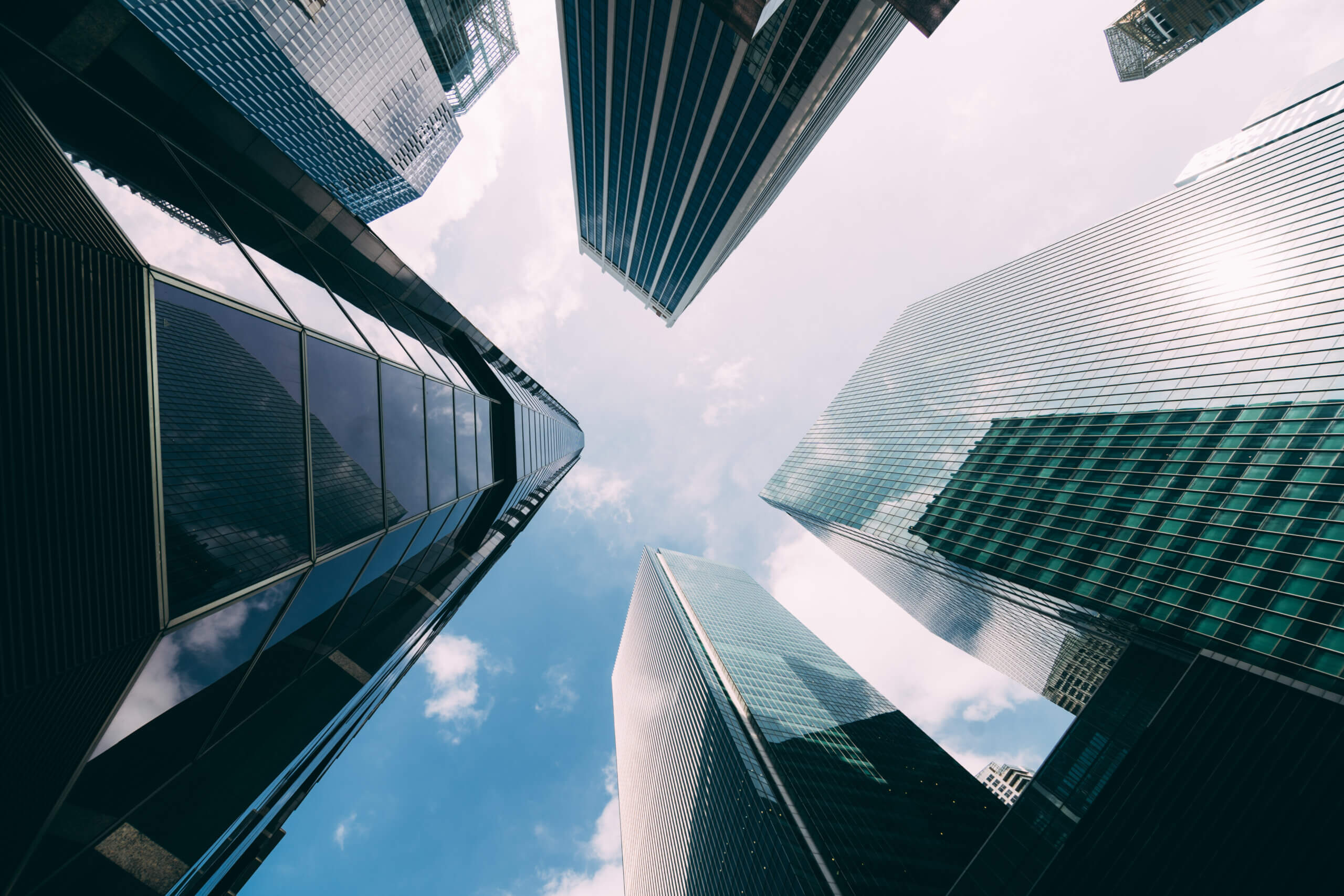 Como Empresas Podem Atender às Exigências de Sustentabilidade e Compliance em 2025
