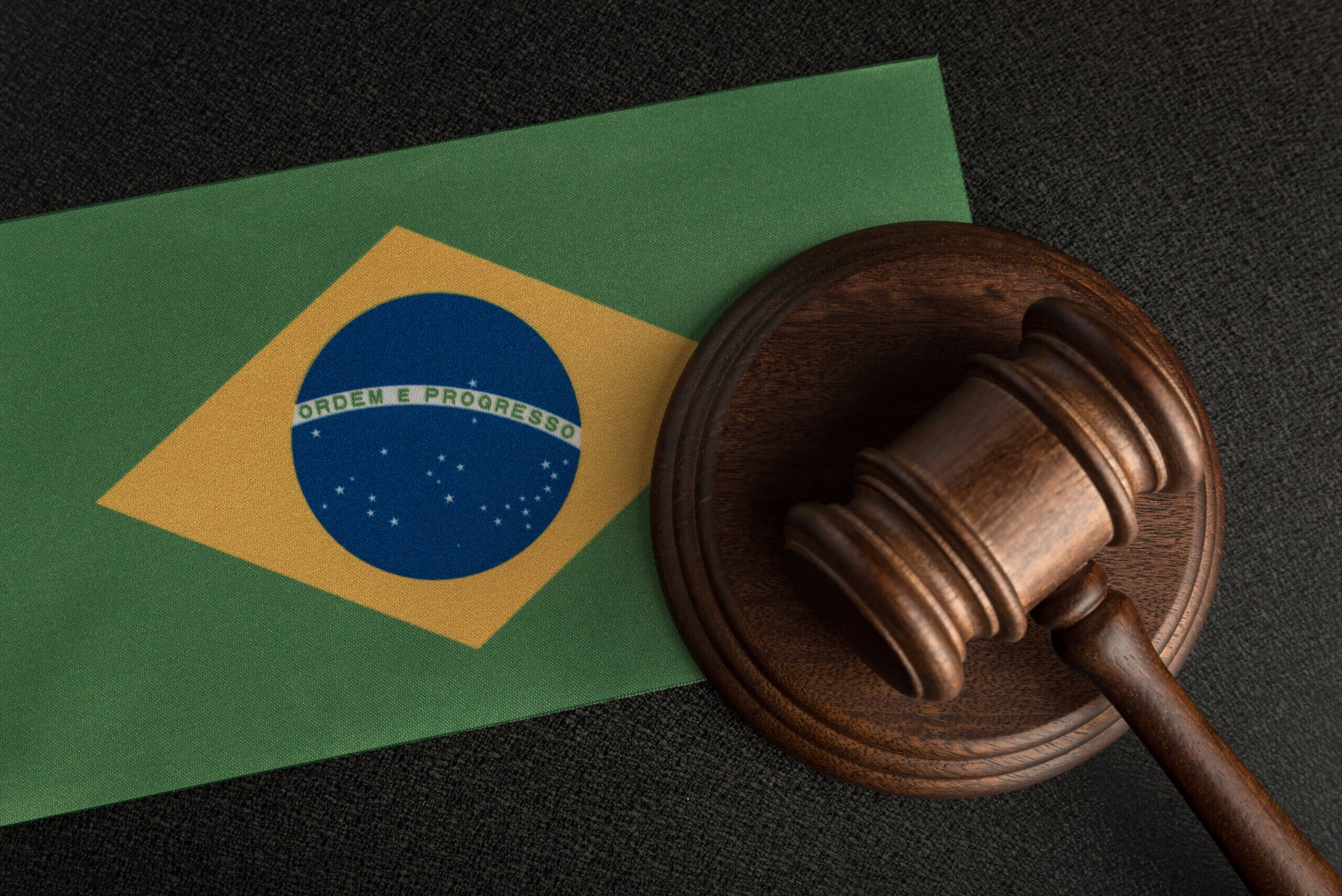 Vai Investir ou Comprar do Brasil? Entenda Por Que Empresas Internacionais Precisam de Apoio Jurídico Local para Garantir Segurança Legal e Ambiental